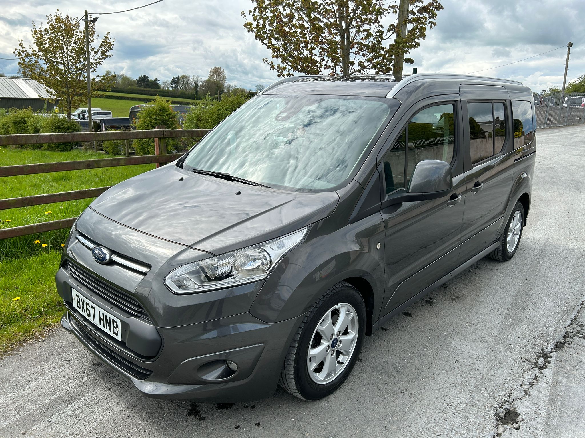 2017 Ford TOURNEO CONNECT GR TNIUM TDCIA