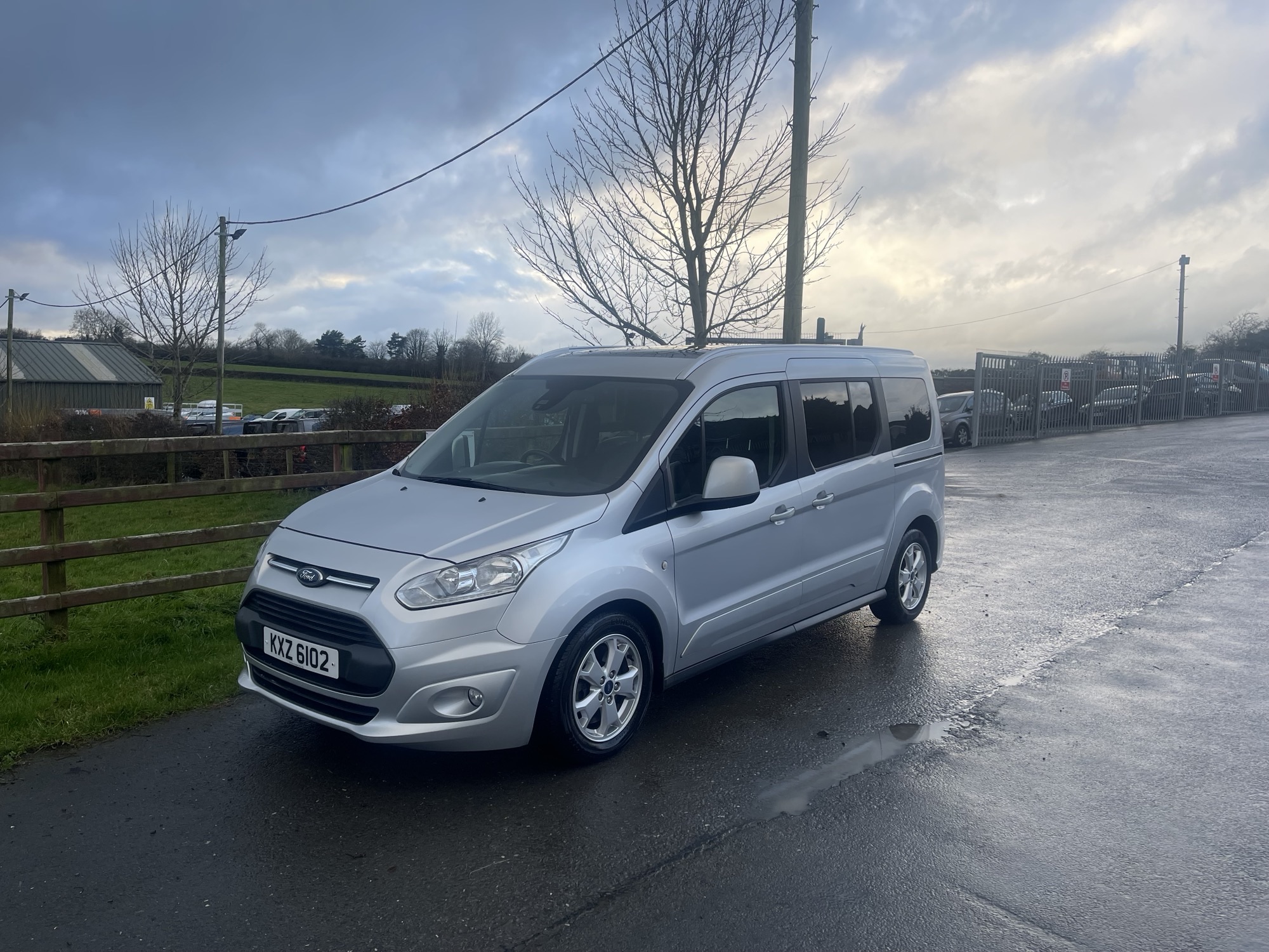 2017 Ford TOURNEO CONNECT GR TNIUM TDCIA